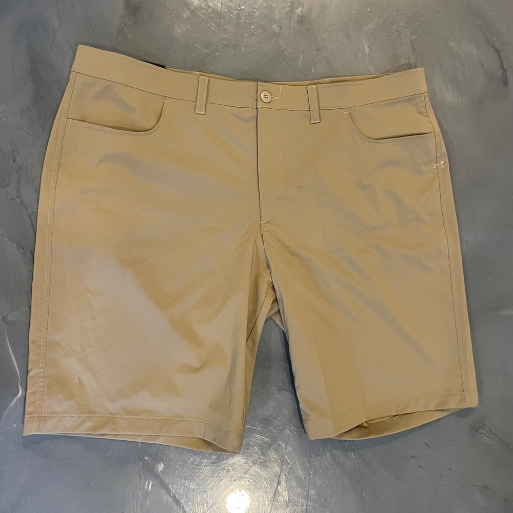 Under Armour HeatGear Mensโ Golf Shorts Khaki Tan Loose Fit Size 42 Performance